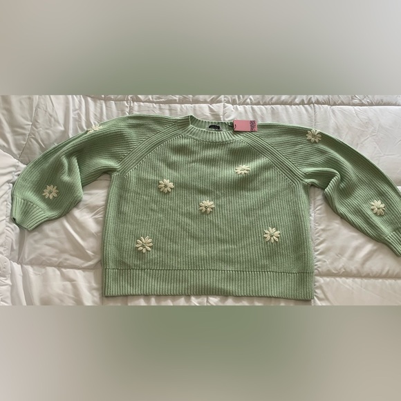 Smash + Tess Sweaters - New Smash + Tess DAISY SWEATER in a size XL/2XL